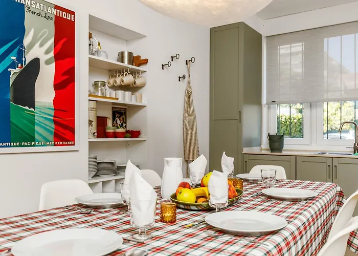 Villa Haus Abel - Pool, Parking And Garden In The Heart Of *